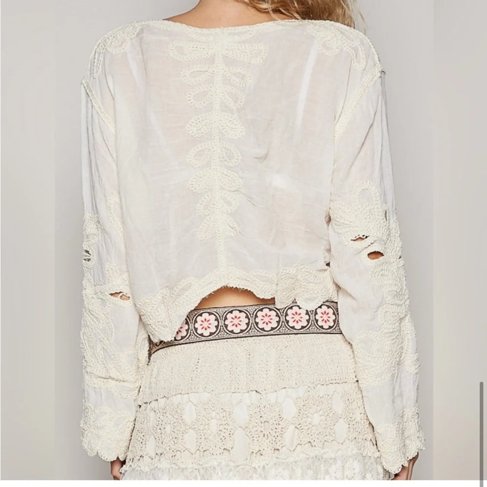 POL Boho Bohemian Bell Sleeve Top NWT - Picture 5 of 6